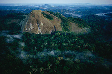 加蓬萊科尼機場三字代碼(LEO),萊科尼機場(Lekoni)四字碼,加蓬機場三字碼查詢